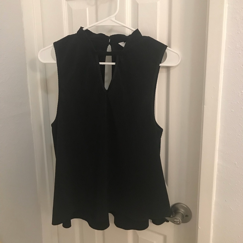 BB Dakota Black sleeveless top